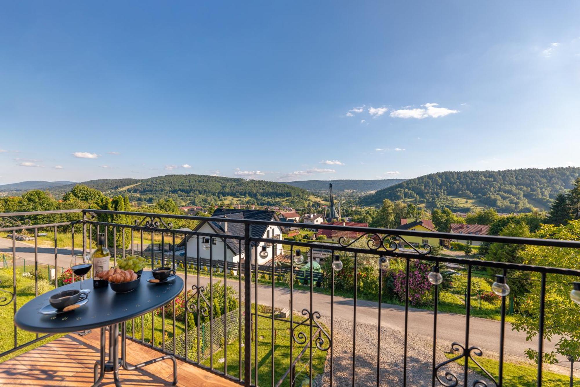 Villa Kasztelan Apartamenty Ustrzyki Dolne Exterior foto