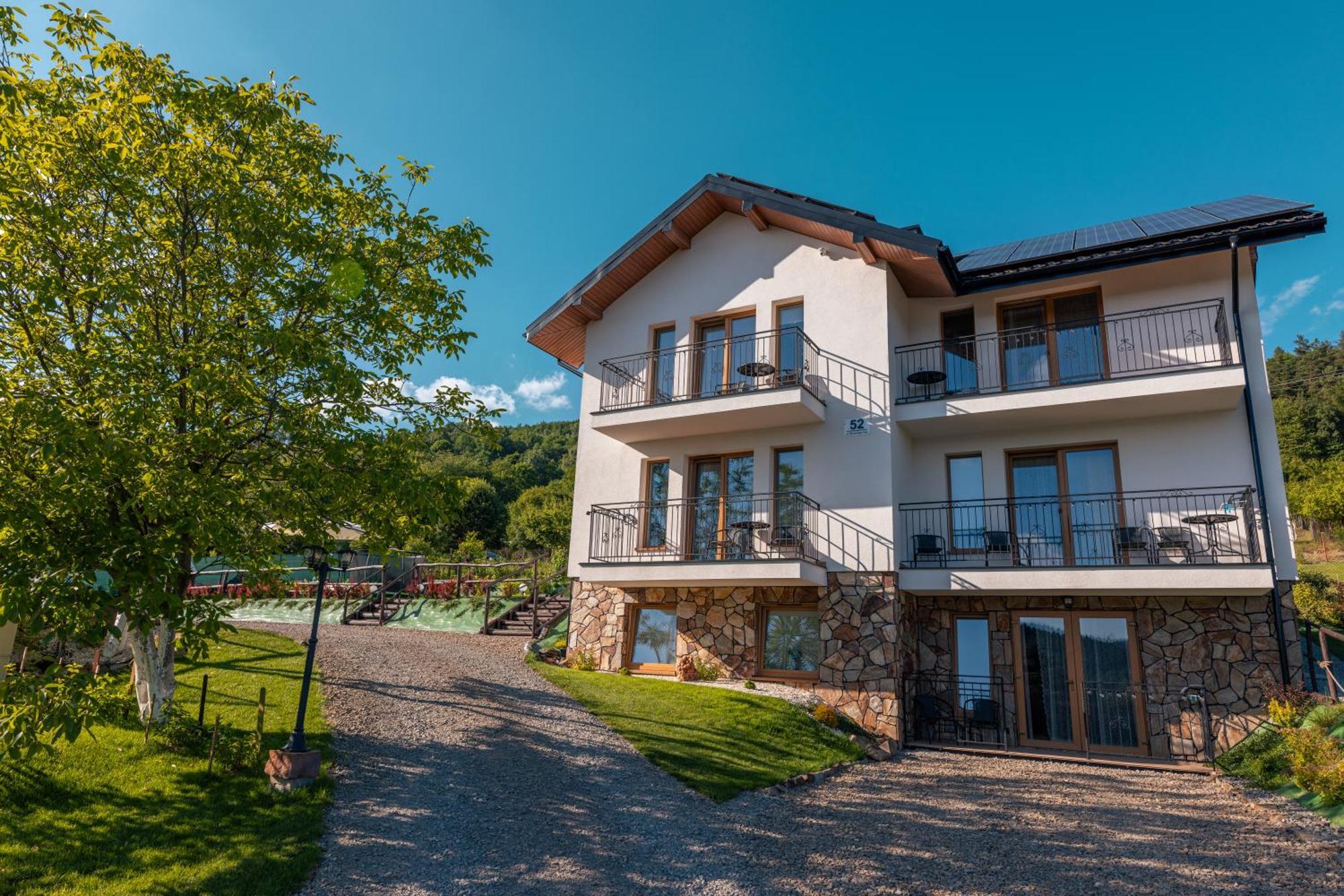 Villa Kasztelan Apartamenty Ustrzyki Dolne Exterior foto